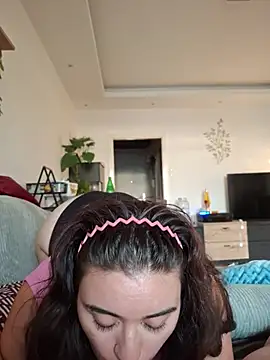 Snapshot of CurvyyMomy chatting on July 11, 6:08 pm CurvyyMomy online show from July 11, 6:08 pm