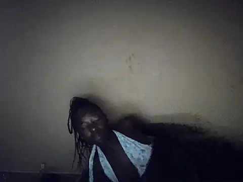 Snapshot of doll_prettie chatting on June 12, 3:26 am doll prettie online show from June 12, 3:26 am