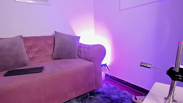 Snapshot of Vaelina_ chatting on June 3, 10:58 pm Vaelina online show from June 3, 10:58 pm