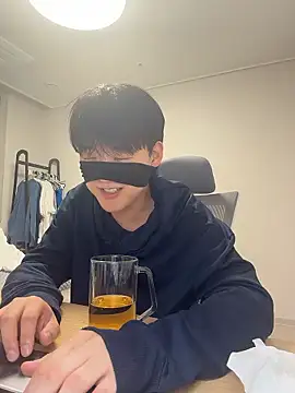 Snapshot of k-kinky chatting on June 6, 6:35 pm k-kinky online show from June 6, 6:35 pm