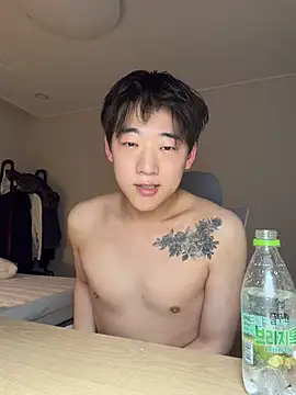 Snapshot of k-kinky chatting on June 20, 8:03 pm k-kinky online show from June 20, 8:03 pm