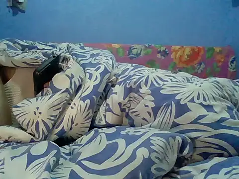 hot-zeena online show from June 20, 8:47 pm