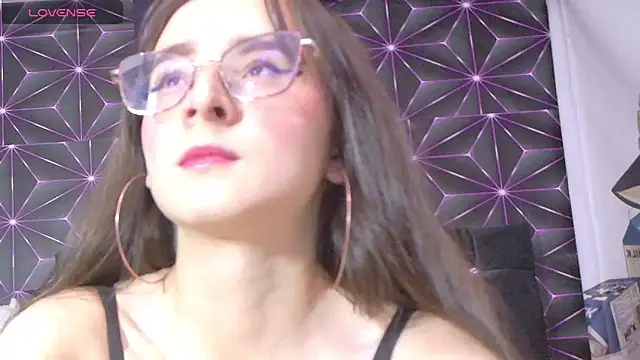 Snapshot of TatyxPrincess chatting on May 27, 7:54 pm TatyxPrincess online show from May 27, 7:54 pm