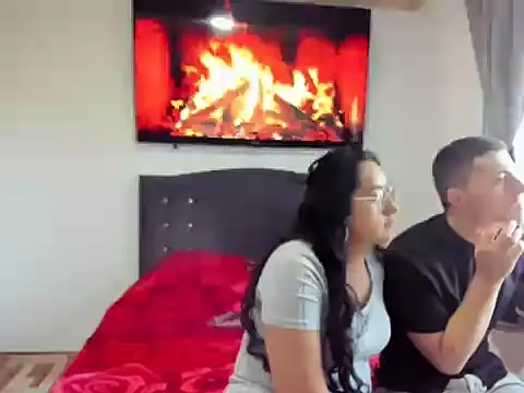 SexyCopleHot online show from May 24, 6:19 pm