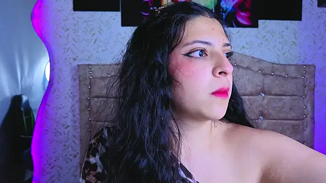 Snapshot of mily_x chatting on June 12, 3:48 am mily x online show from June 12, 3:48 am