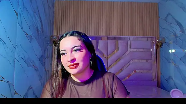 Kiara Moon r online show from July 4, 3:13 am