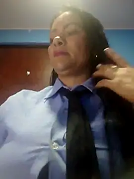 Snapshot of MONSERRAT_ETHAN chatting on June 27, 1:33 am MONSERRAT ETHAN online show from June 27, 1:33 am