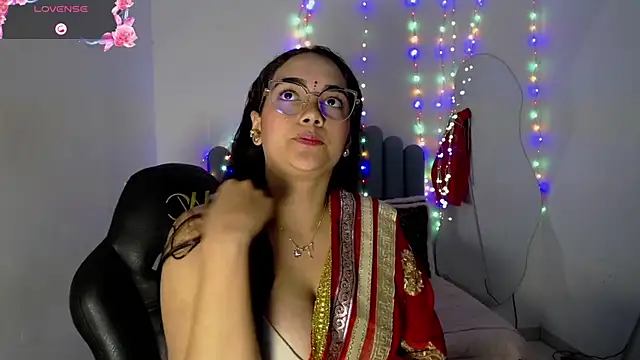 farah samira online show from July 10, 7:14 pm