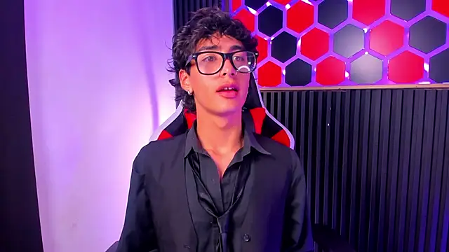 SantyFoxxs online show from July 17, 3:26 am