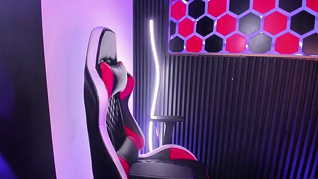 SantyFoxxs online show from June 28, 3:46 am
