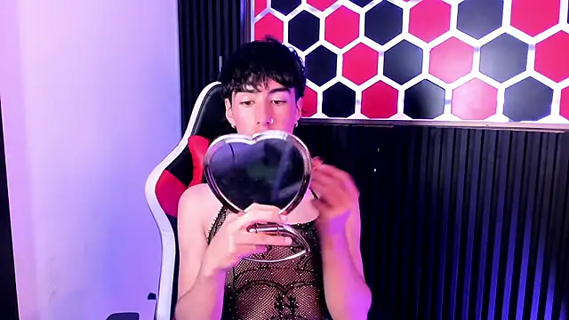 SantyFoxxs online show from June 6, 3:45 am