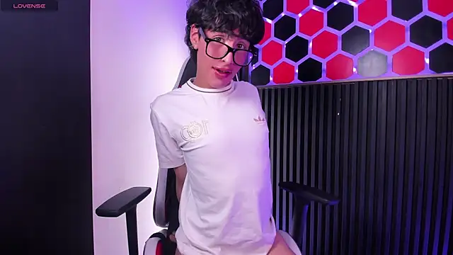 SantyFoxxs online show from June 25, 3:26 am