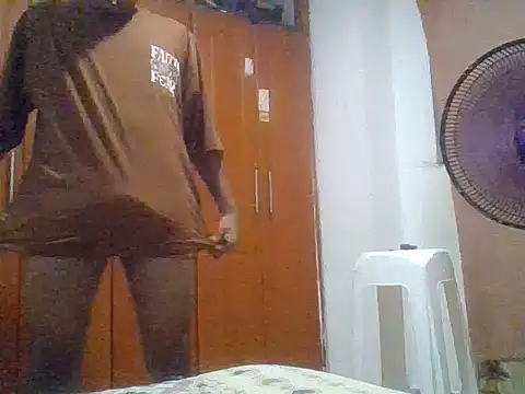 Snapshot of LeonMarcus chatting on May 27, 1:26 am LeonMarcus online show from May 27, 1:26 am