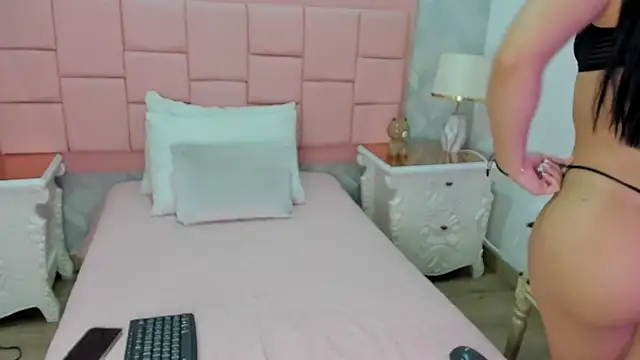 Snapshot of abbye_rose chatting on July 10, 7:58 pm abbye rose online show from July 10, 7:58 pm