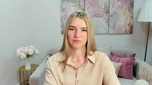 RoxyReignn online show from July 5, 8:59 pm