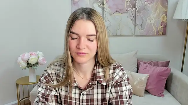 RoxyReignn online show from June 12, 9:56 pm