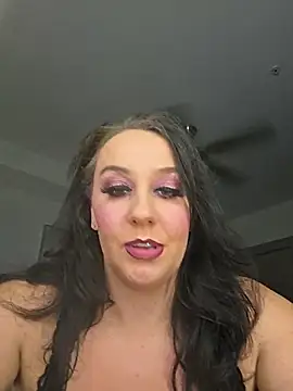 Snapshot of CreamVixen chatting on July 9, 12:44 am CreamVixen online show from July 9, 12:44 am