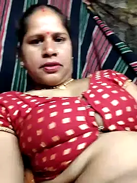 Snapshot of Hot_rie92 chatting on June 11, 12:32 am Hot rie92 online show from June 11, 12:32 am