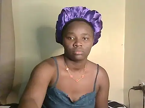 roziebeauty online show from June 25, 2:31 am