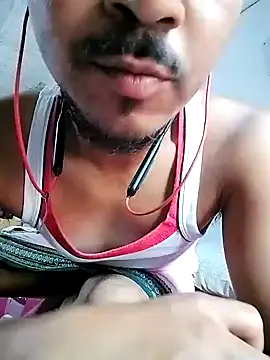 Snapshot of bisexualpratyush1996 chatting on June 18, 2:21 am bisexualpratyush1996 online show from June 18, 2:21 am