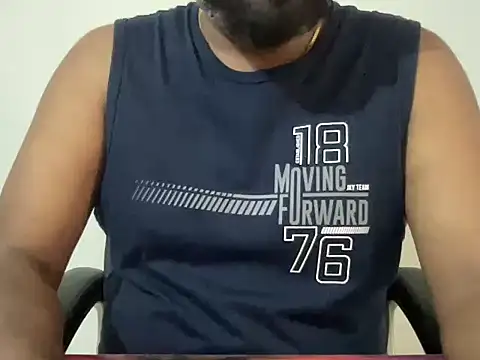 Snapshot of incestfukcerr chatting on June 22, 6:32 am incestfukcerr online show from June 22, 6:32 am