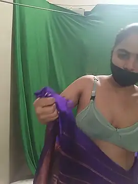 Snapshot of sakshi_moni chatting on July 7, 4:21 pm sakshi moni online show from July 7, 4:21 pm