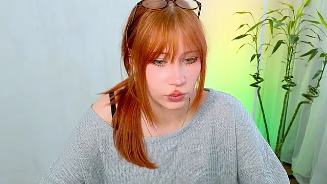 Fleur Fox online show from May 28, 9:28 am