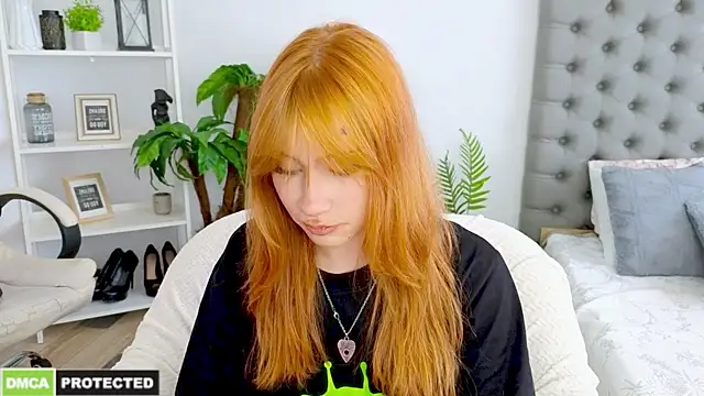 Snapshot of Fleur_Fox chatting on July 16, 9:28 am Fleur Fox online show from July 16, 9:28 am