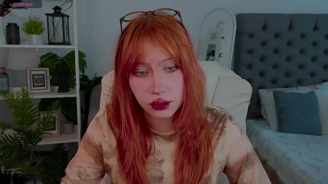 Snapshot of Fleur_Fox chatting on May 31, 9:37 am Fleur Fox online show from May 31, 9:37 am