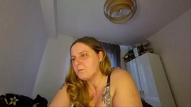 JessicaBake online show from June 15, 4:06 pm