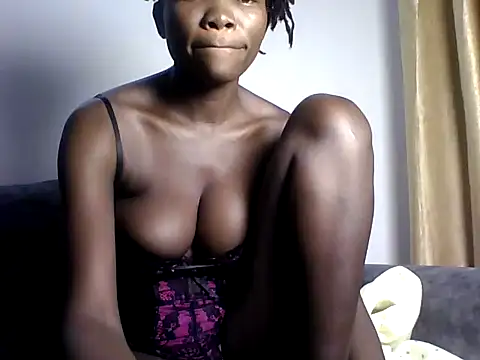Snapshot of sexypie254 chatting on July 9, 12:00 am sexypie254 online show from July 9, 12:00 am