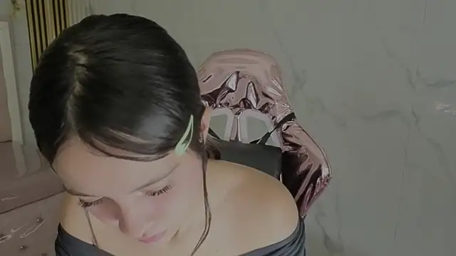 isabeau s online show from July 14, 1:17 pm