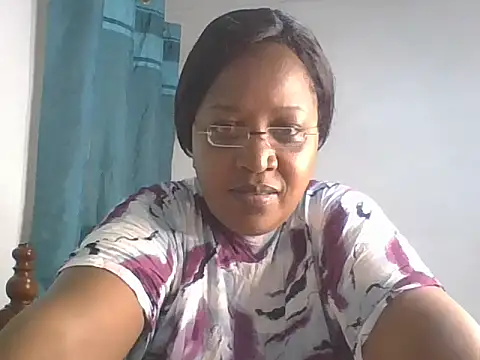 Snapshot of peacechloe chatting on May 24, 6:13 am peacechloe online show from May 24, 6:13 am