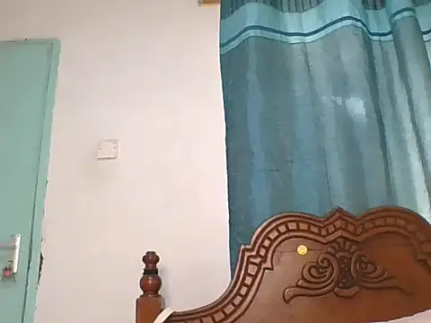 Snapshot of peacechloe chatting on June 27, 7:58 am peacechloe online show from June 27, 7:58 am