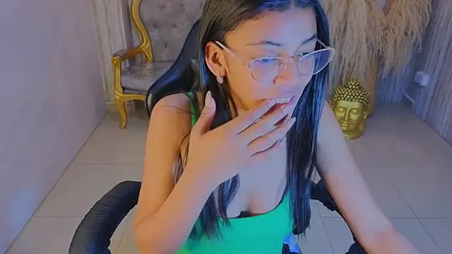 Snapshot of valentina_gomez_s chatting on June 29, 1:22 pm valentina gomez s online show from June 29, 1:22 pm