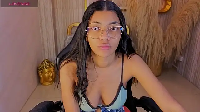 Snapshot of valentina_gomez_s chatting on July 3, 12:33 pm valentina gomez s online show from July 3, 12:33 pm