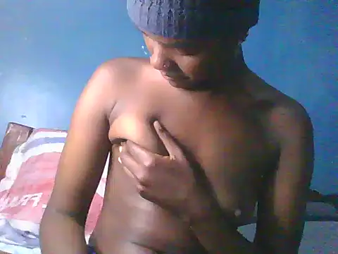 Petite-divaa online show from June 4, 5:28 pm