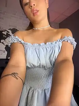 Snapshot of SweetestSinXXX chatting on June 1, 1:11 pm SweetestSinXXX online show from June 1, 1:11 pm