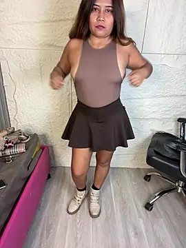 LyraMilano online show from July 2, 12:22 pm