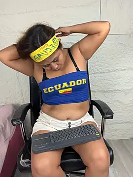 LyraMilano online show from June 20, 12:54 pm