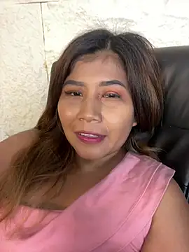 LyraMilano online show from July 1, 12:49 pm