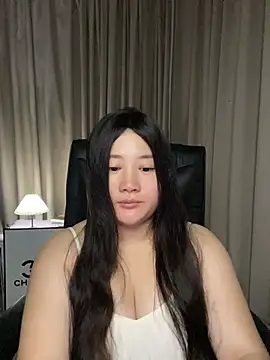 Luckysisi-s online show from May 31, 1:50 pm