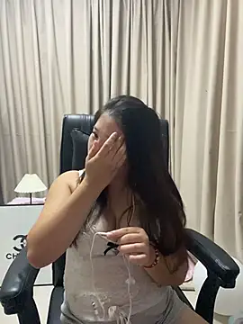 Luckysisi-s online show from July 9, 1:32 pm