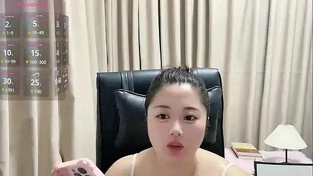Luckysisi-s online show from June 25, 3:37 am