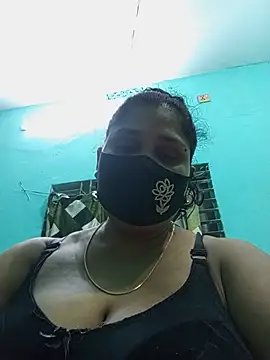 Snapshot of Adhora-54 chatting on June 13, 10:24 am Adhora-54 online show from June 13, 10:24 am
