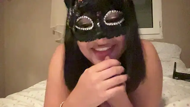 Mariah off online show from May 27, 8:05 pm