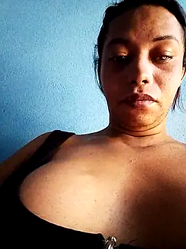 Snapshot of kikitavc chatting on May 25, 1:21 pm kikitavc online show from May 25, 1:21 pm