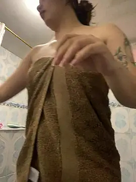 Snapshot of -Cattleya- chatting on July 10, 1:11 pm -Cattleya- online show from July 10, 1:11 pm