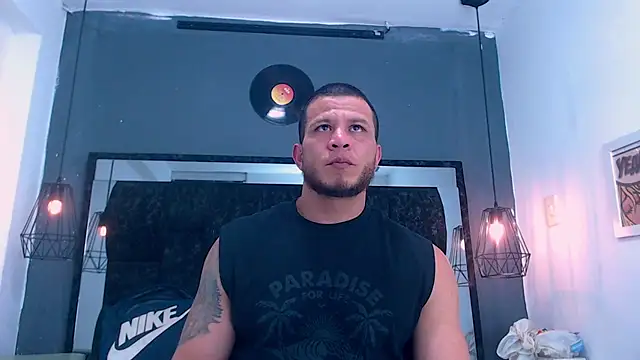 Snapshot of Maximiliano_Stronge chatting on June 2, 7:14 pm Maximiliano Stronge online show from June 2, 7:14 pm