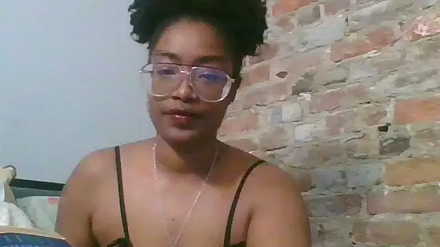 CloverGirlxo online show from May 26, 4:54 am